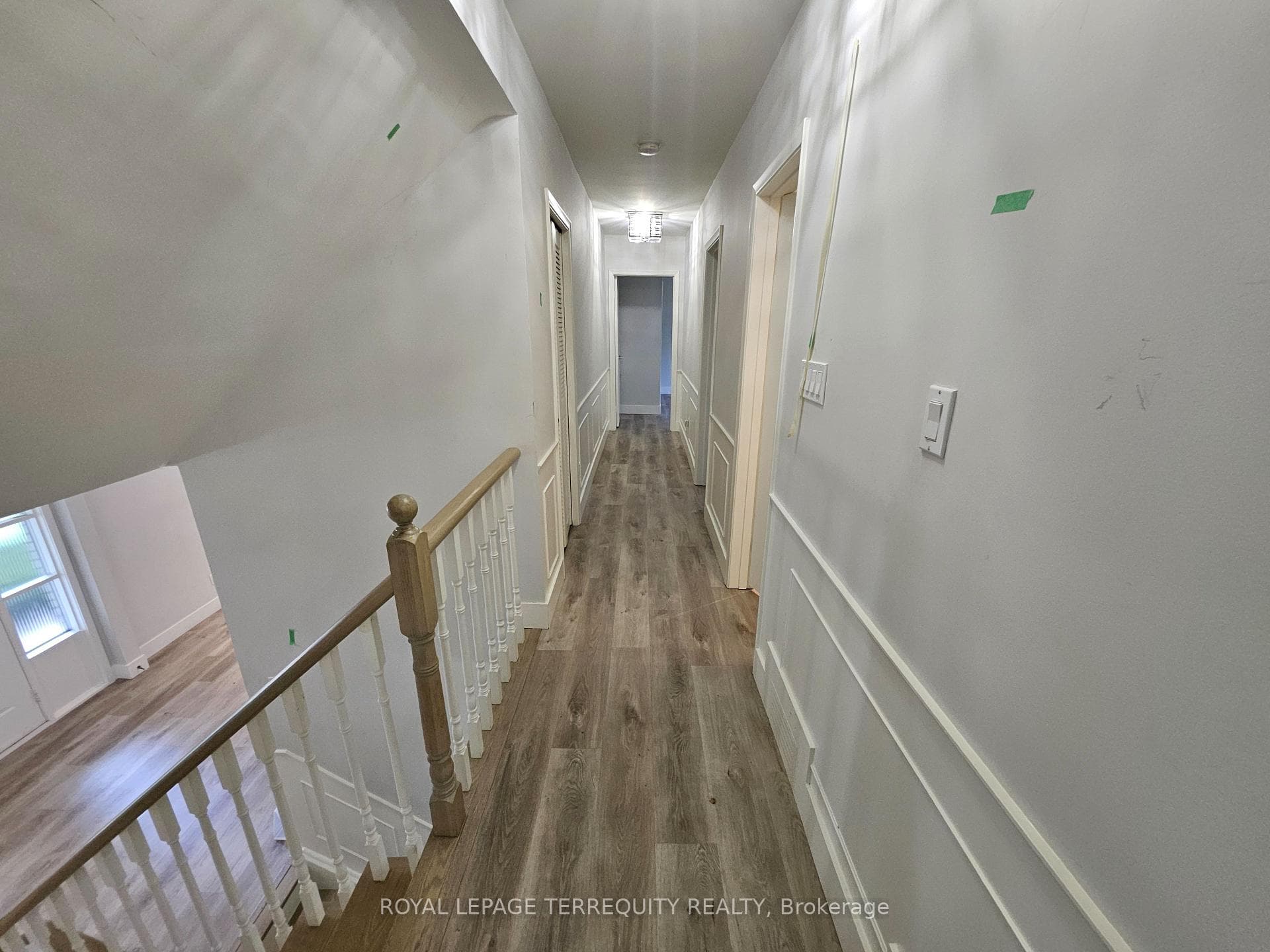 2067 Obeck Crescent photo 21