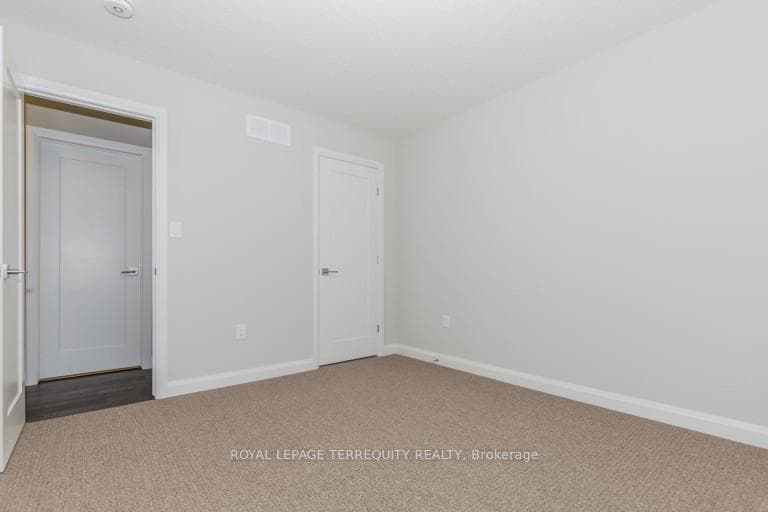 7 Egleston Lane photo 29