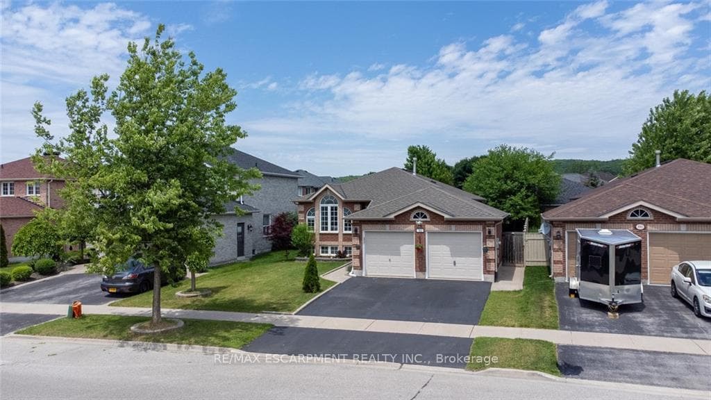192 Sproule Drive photo 3