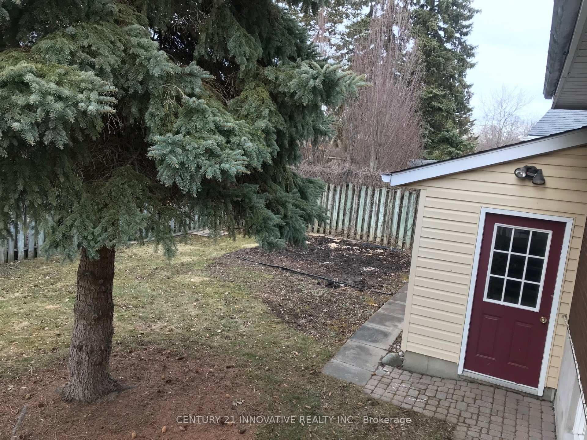 12 Kingsway Court photo 22