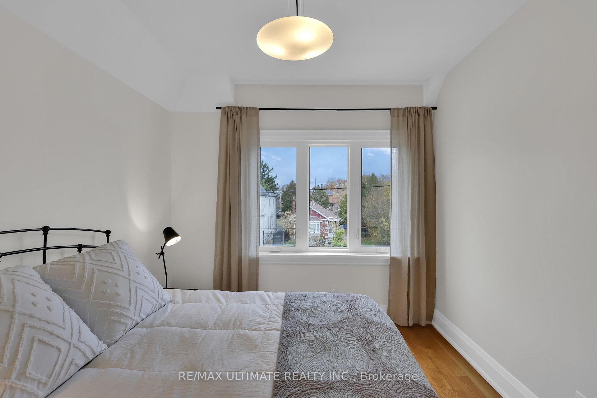 743 Glencairn Avenue photo 27