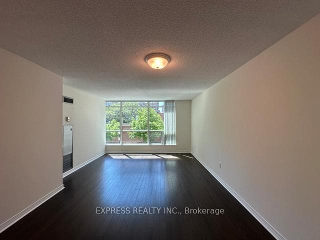 942 Yonge Street Unit 221 photo 1