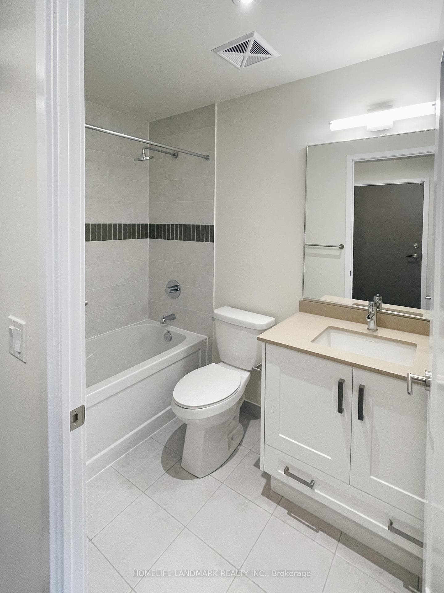99 John Street Unit 2206 photo 2