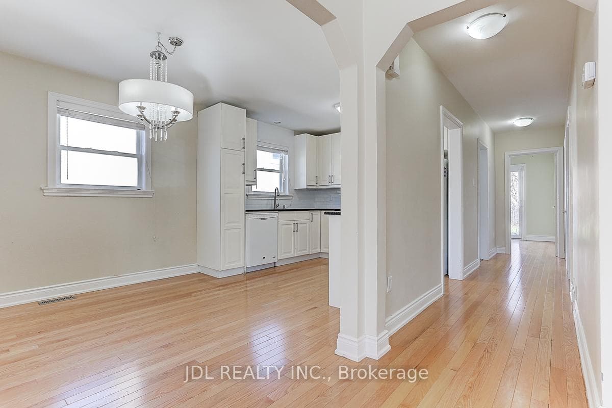 310 Horsham Avenue photo 8