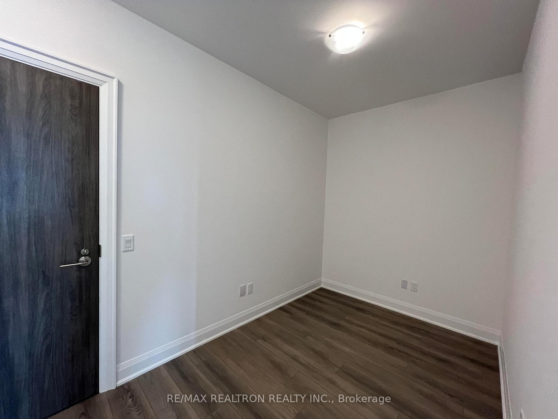 20 Gatineau Drive Unit 1105 photo 4
