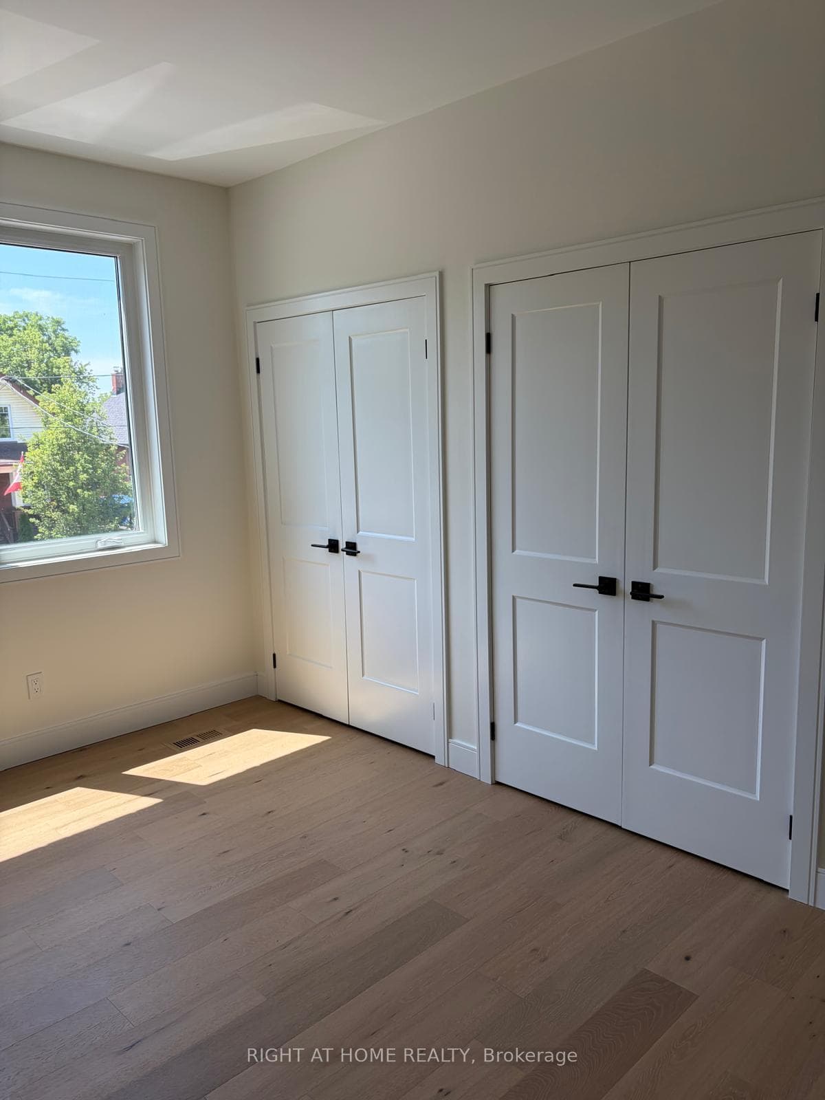 376 Mitchell Avenue photo 19