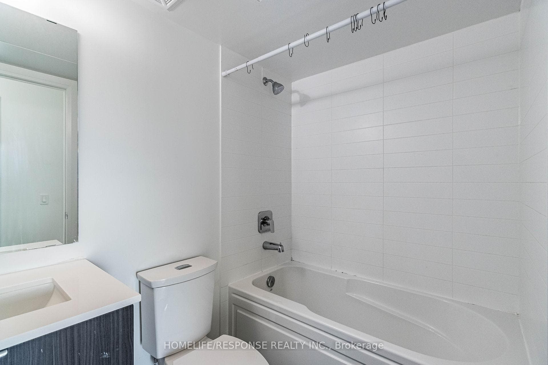 1461 LAWRENCE Avenue Unit 501 photo 27