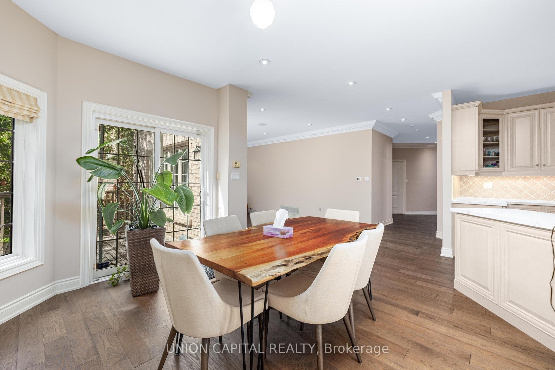 75 Langtry Place photo 13