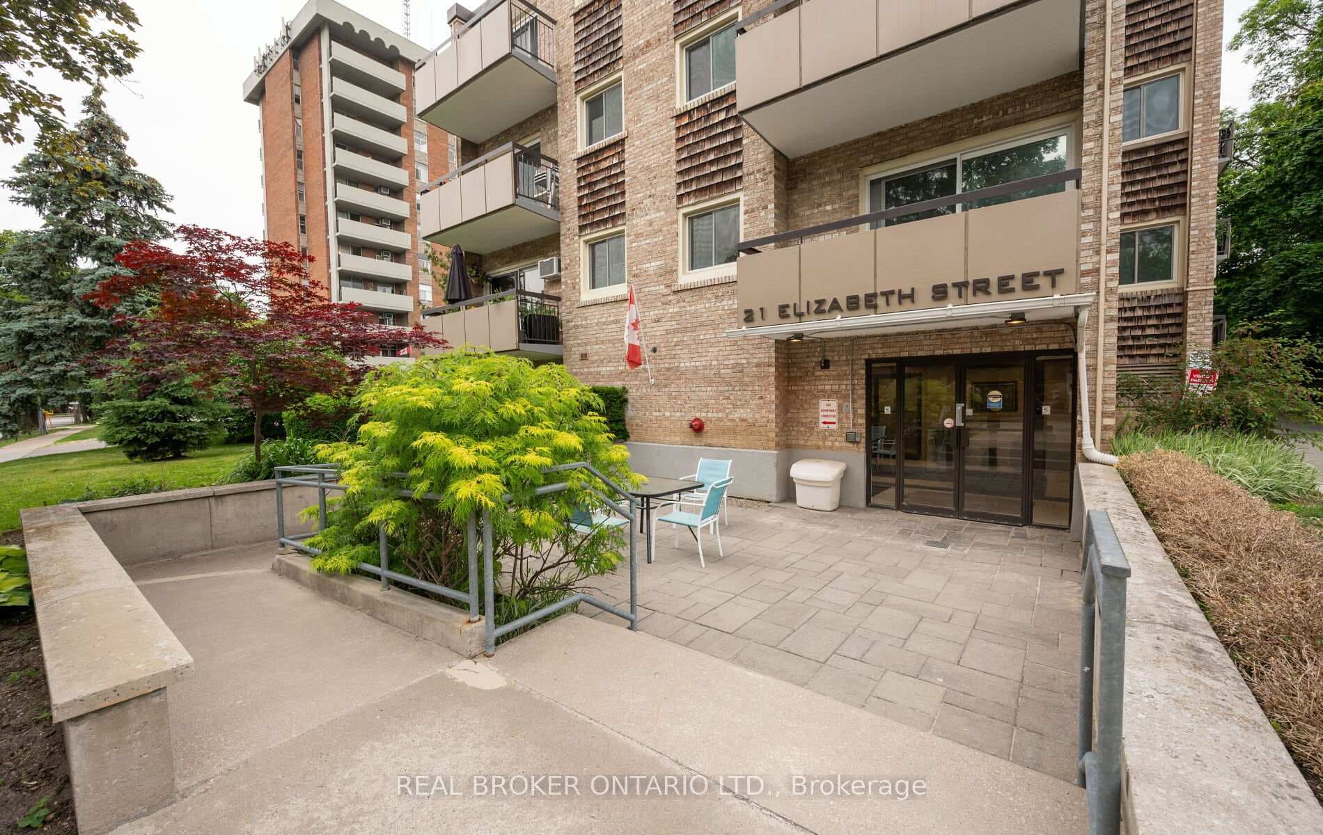 21 Elizabeth Street Unit 202 photo 2