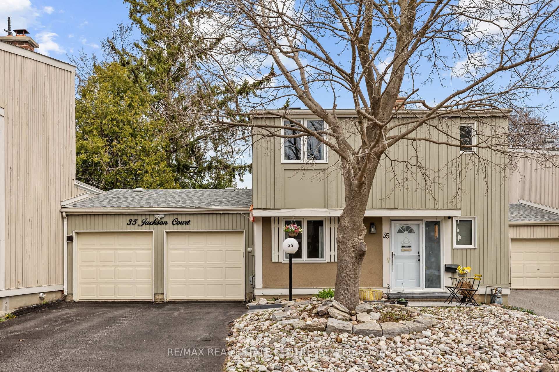 35 Jackson Court photo 1