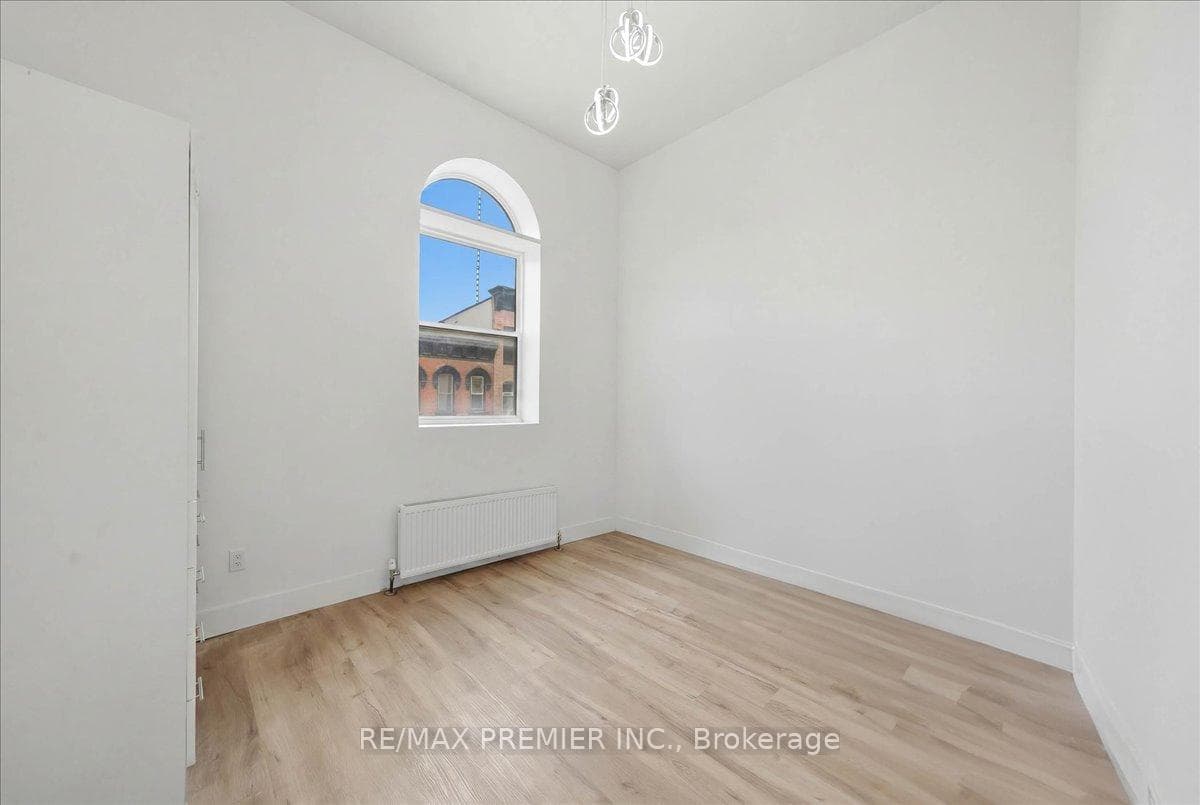184 King Street photo 15