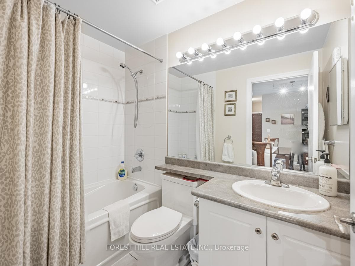 1359 Rathburn Road Unit 1501 photo 18