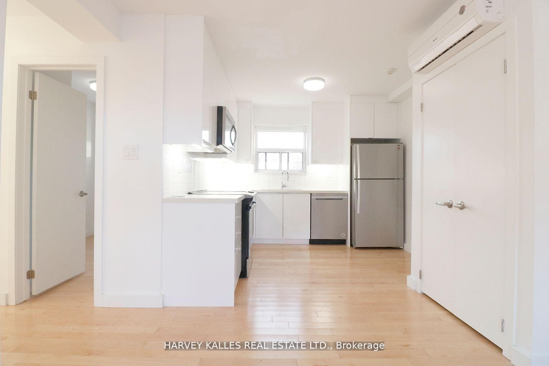4 Benson Avenue Unit 6 photo 3