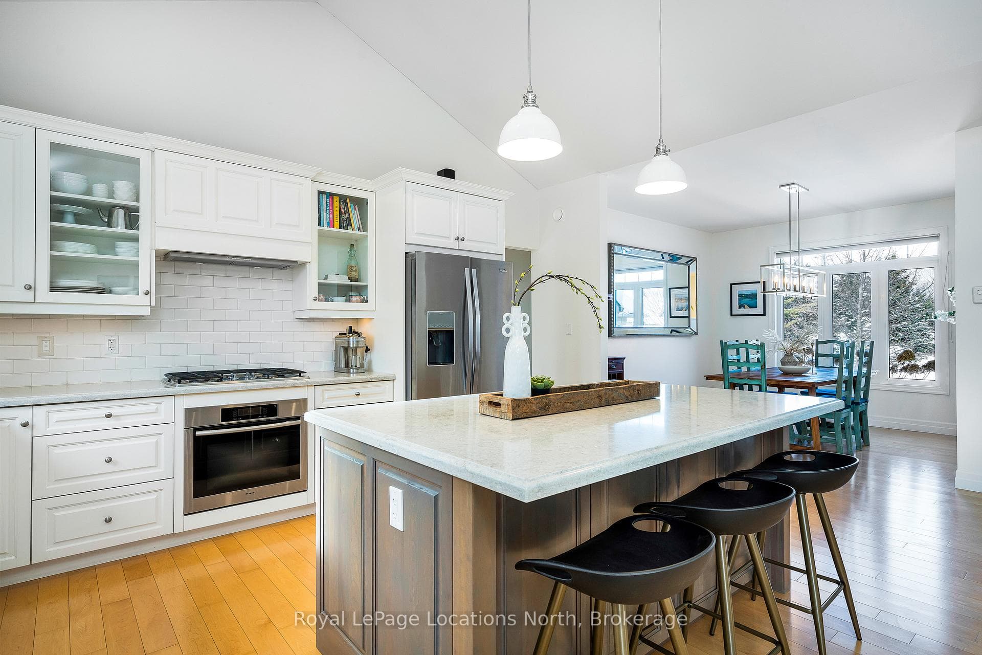 1 Thorncroft Court photo 14