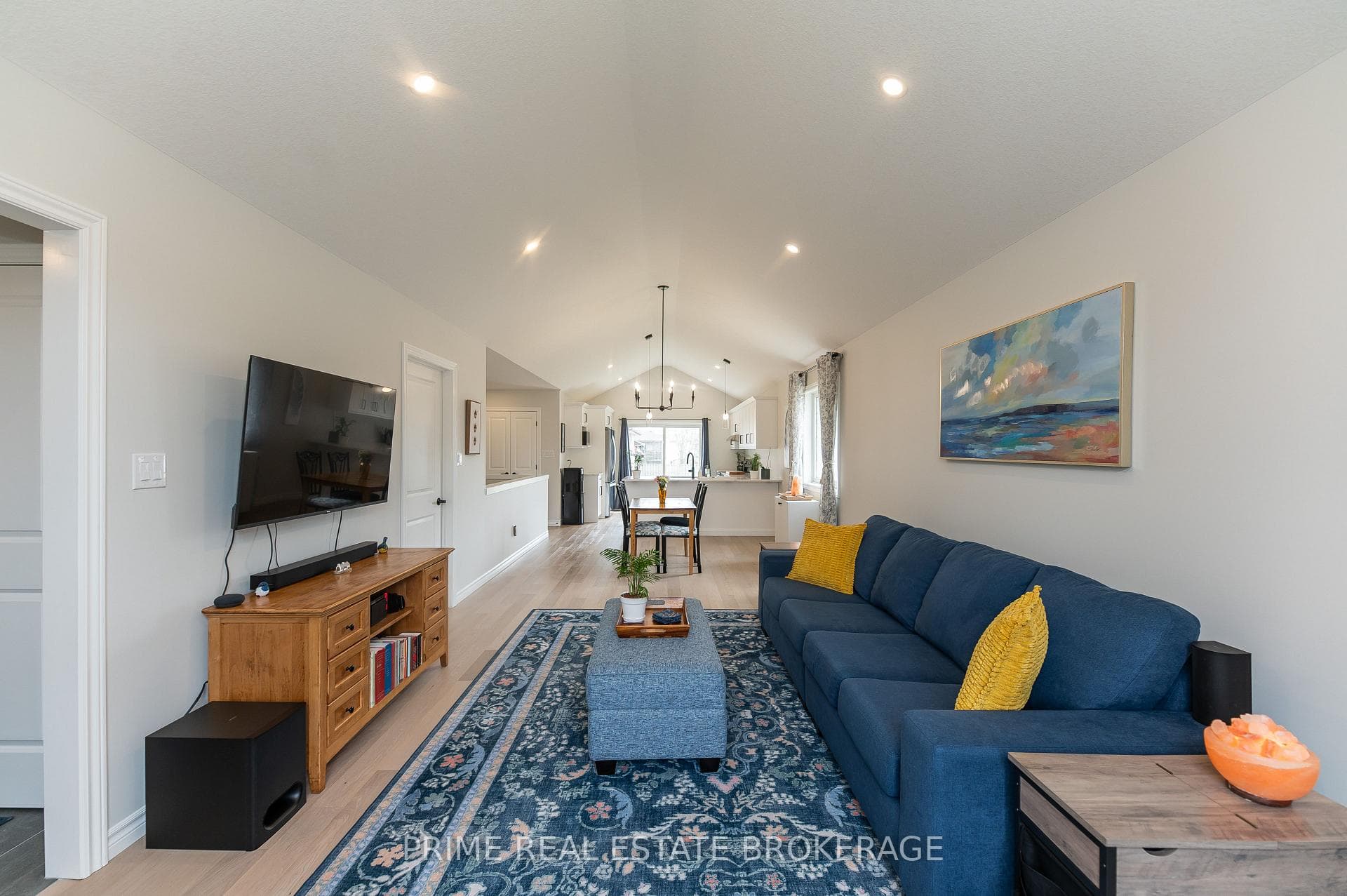 2 Macleod Court photo 6