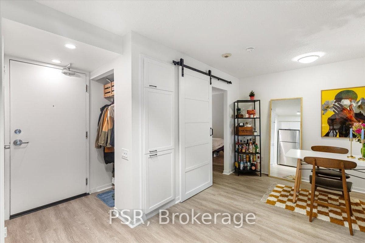 75 Dalhousie Street Unit 906 photo 11