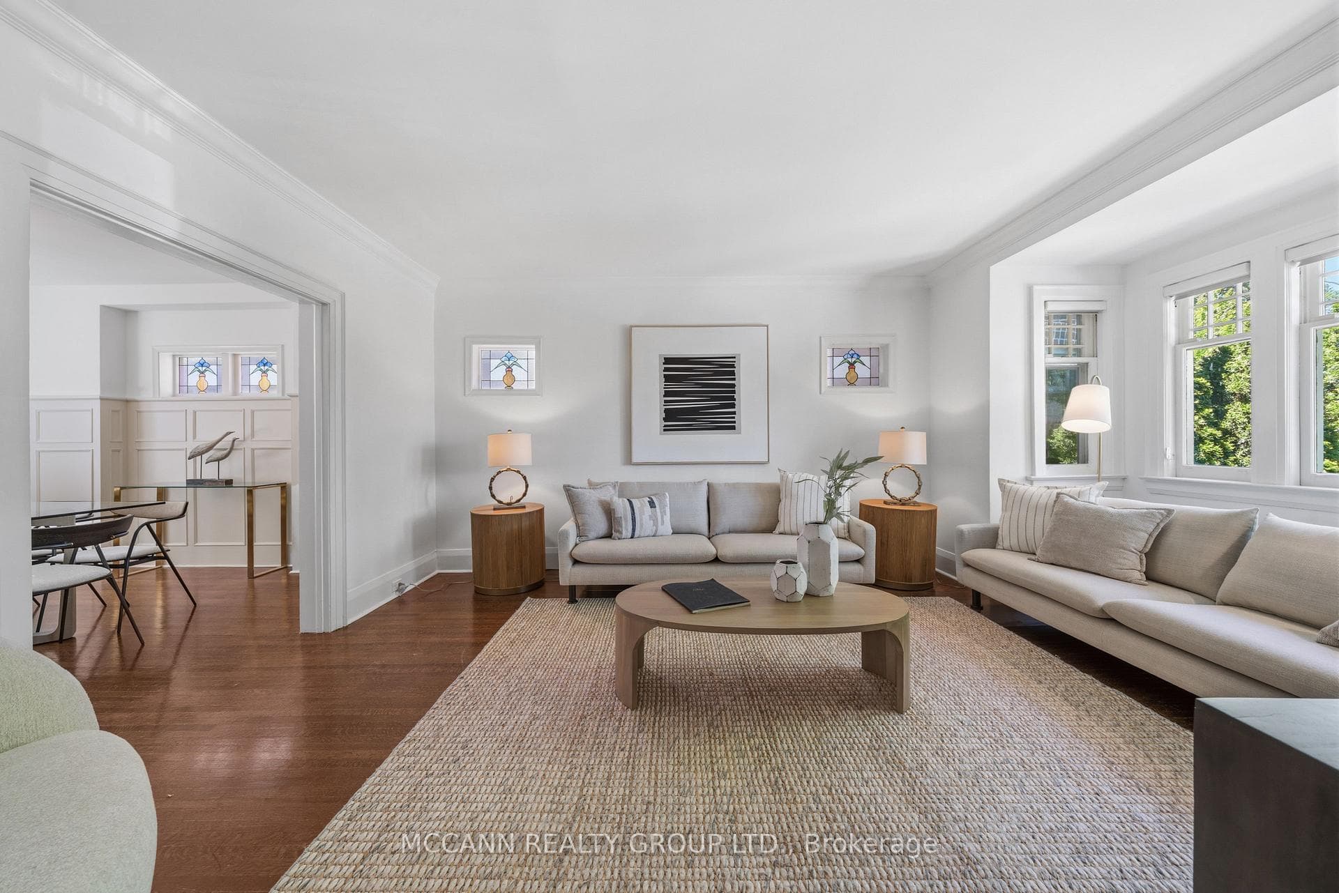 111 Chudleigh Avenue photo 4