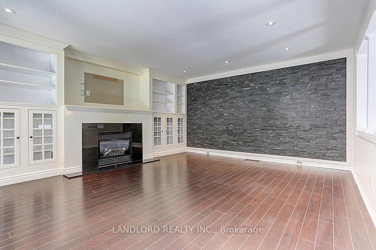 64 Shaver Avenue photo 24