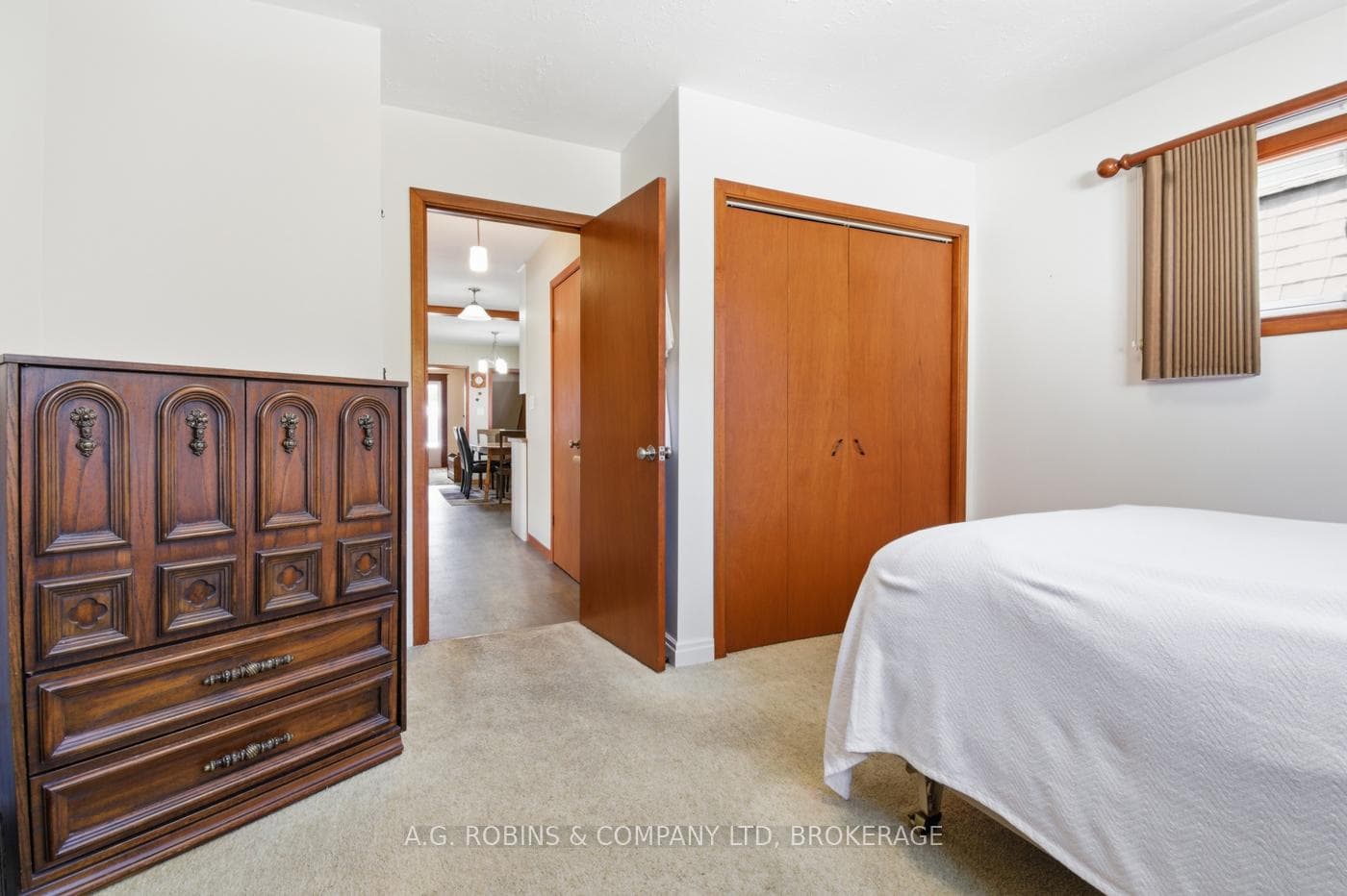 129 Adelaide Street photo 16