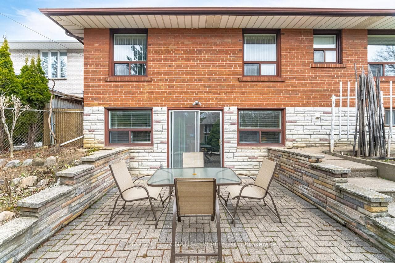56 Dalegrove Crescent photo 30