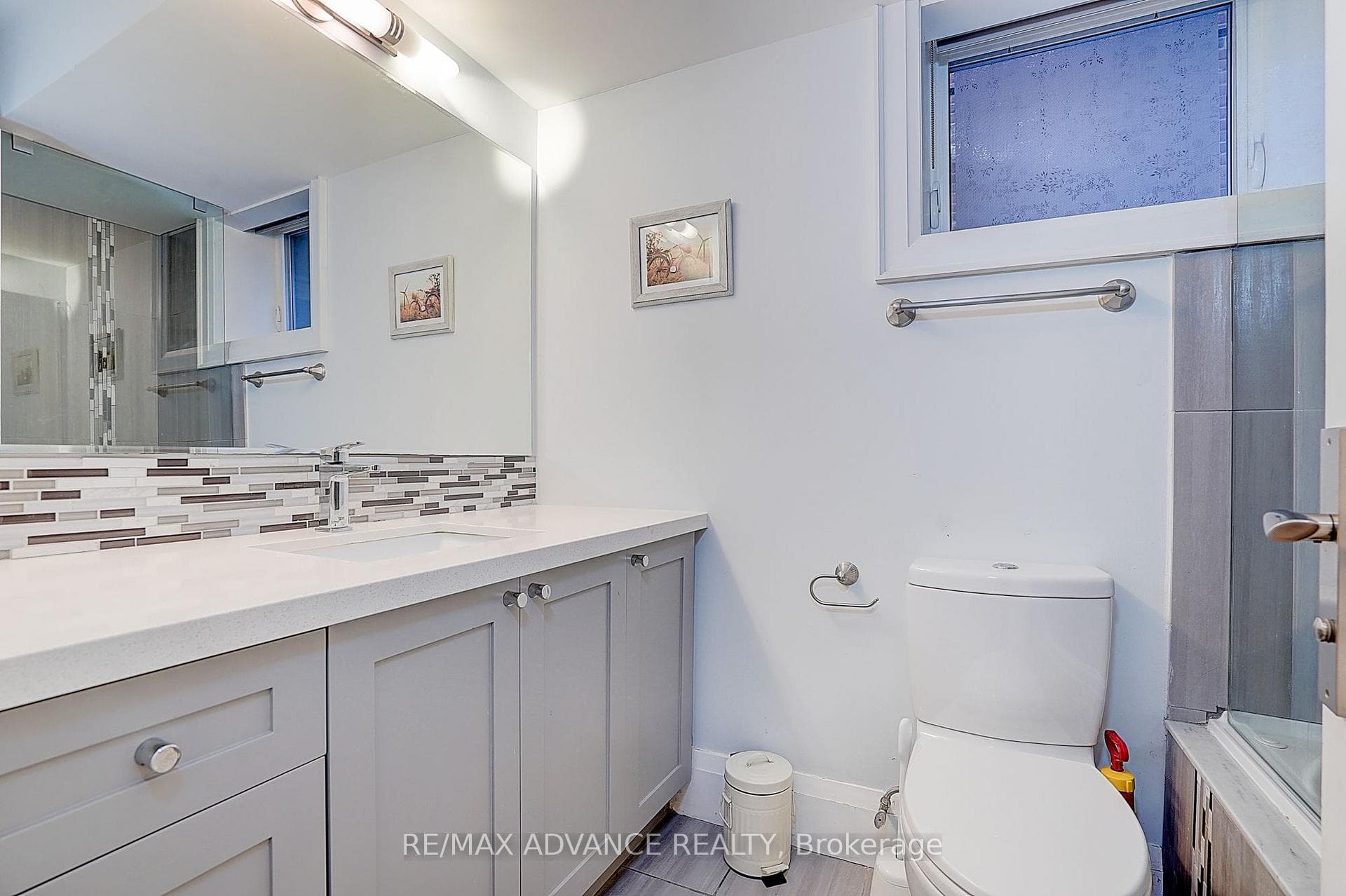 218 Cameron Avenue photo 38