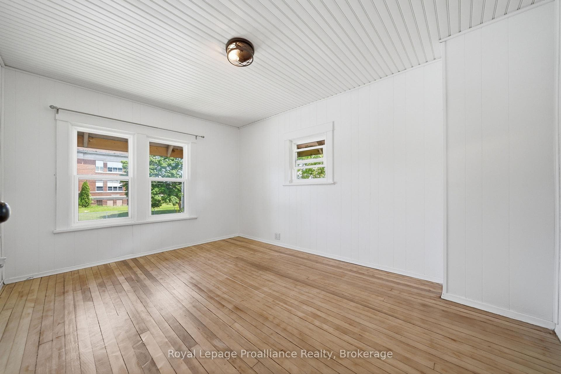 82 Marmora Street photo 27
