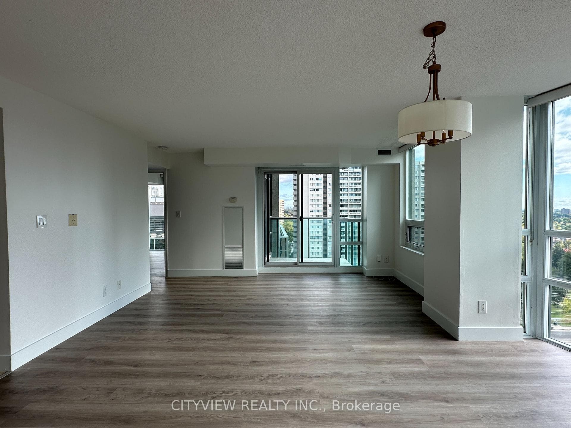 208 Enfield Place Unit 1603 photo 8