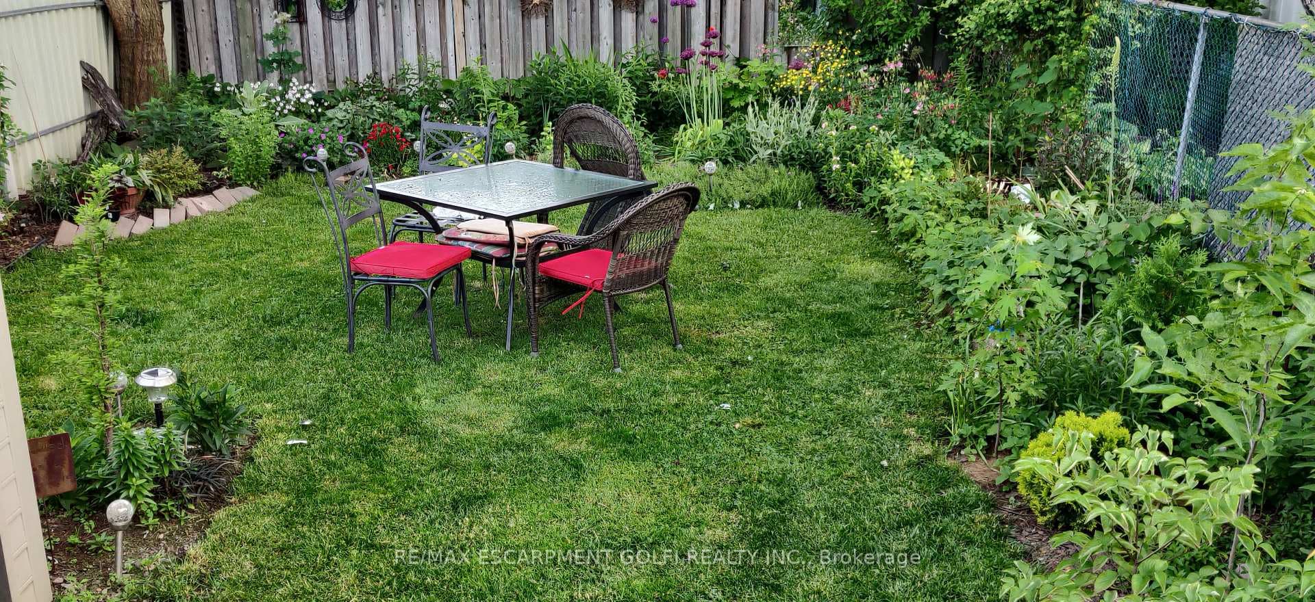 92 Newlands Avenue photo 36