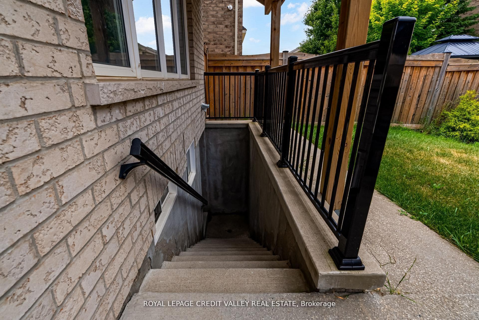 44 Walbrook Road photo 40