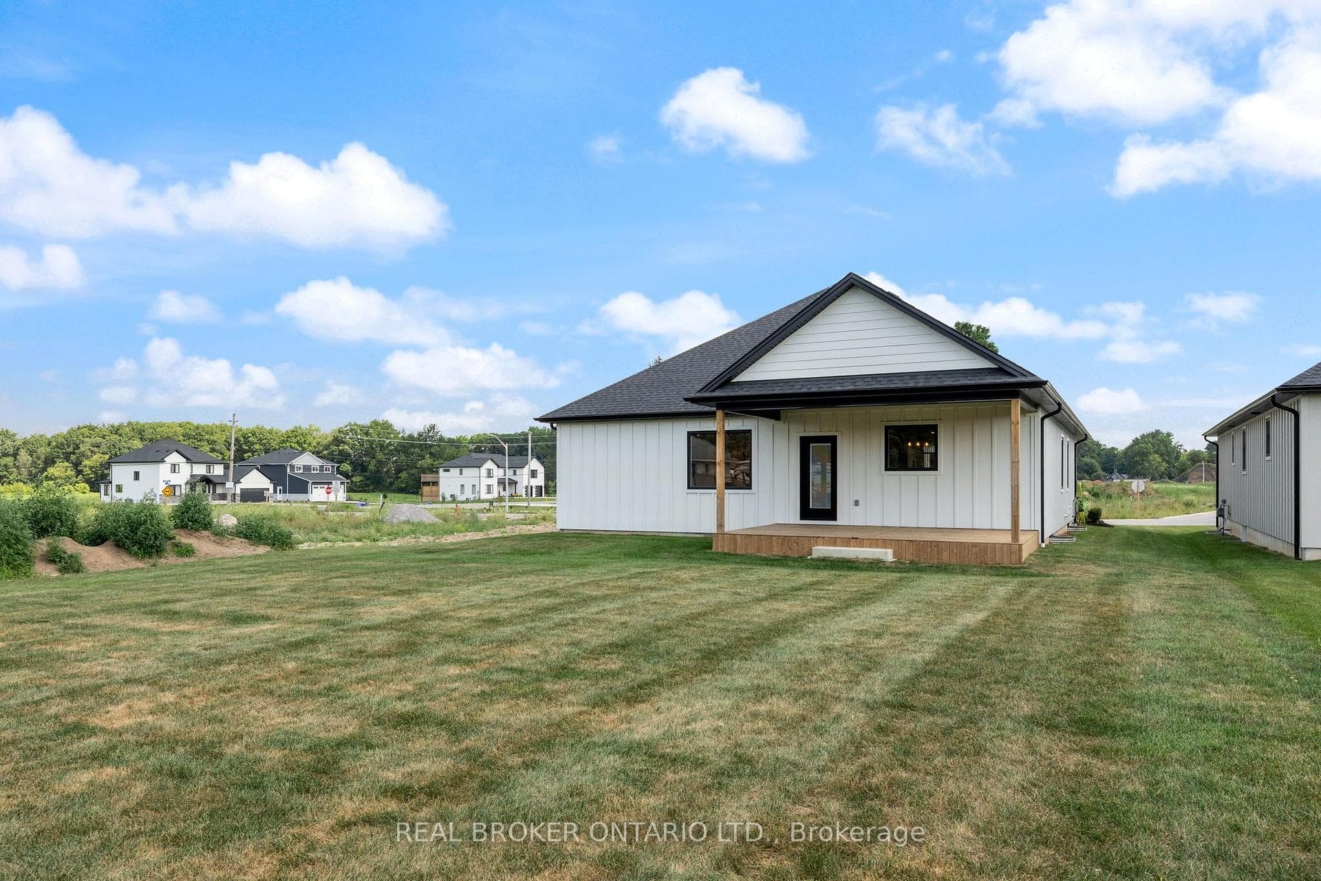 57009 Bruce Street photo 27
