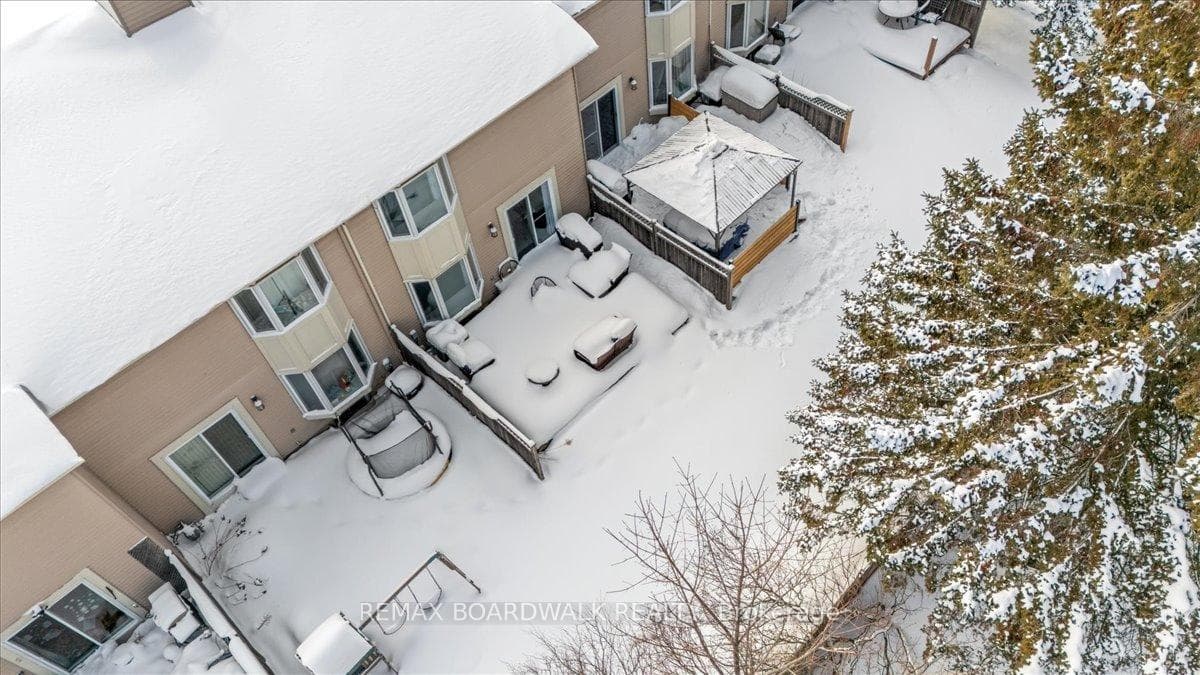 294 Valade Crescent photo 34