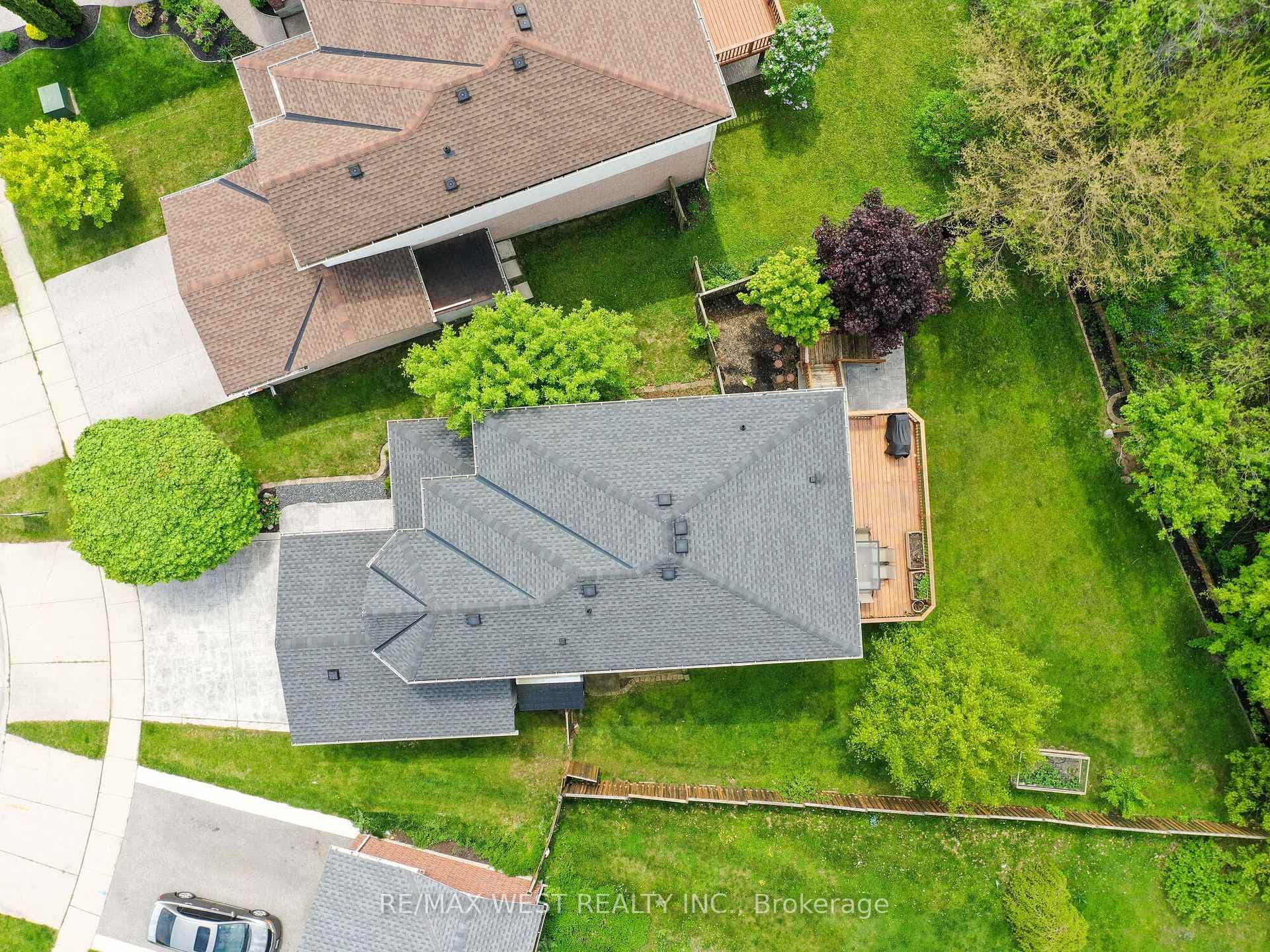 75 Langlaw Drive photo 37