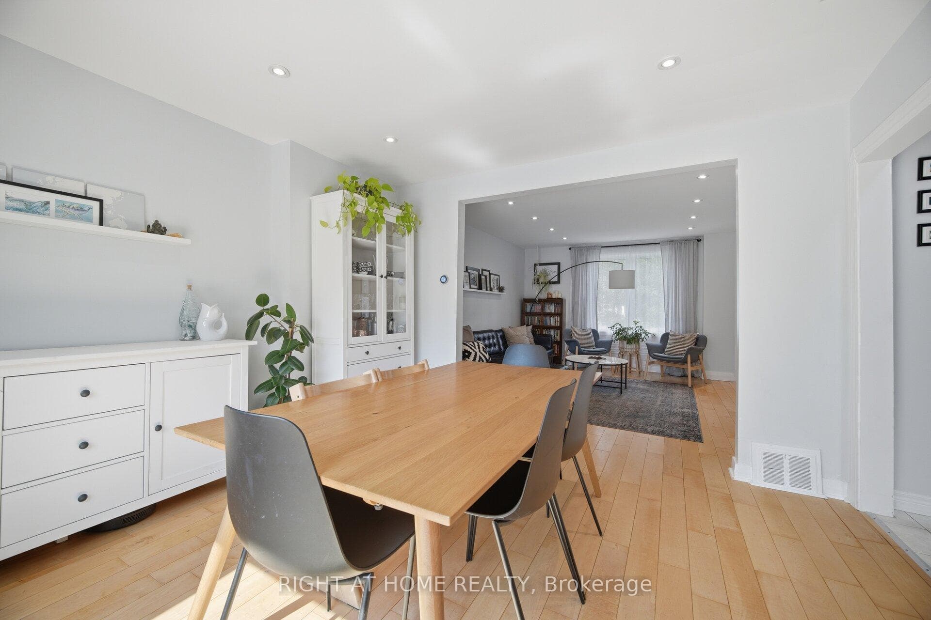 18 Vanbrugh Avenue photo 14
