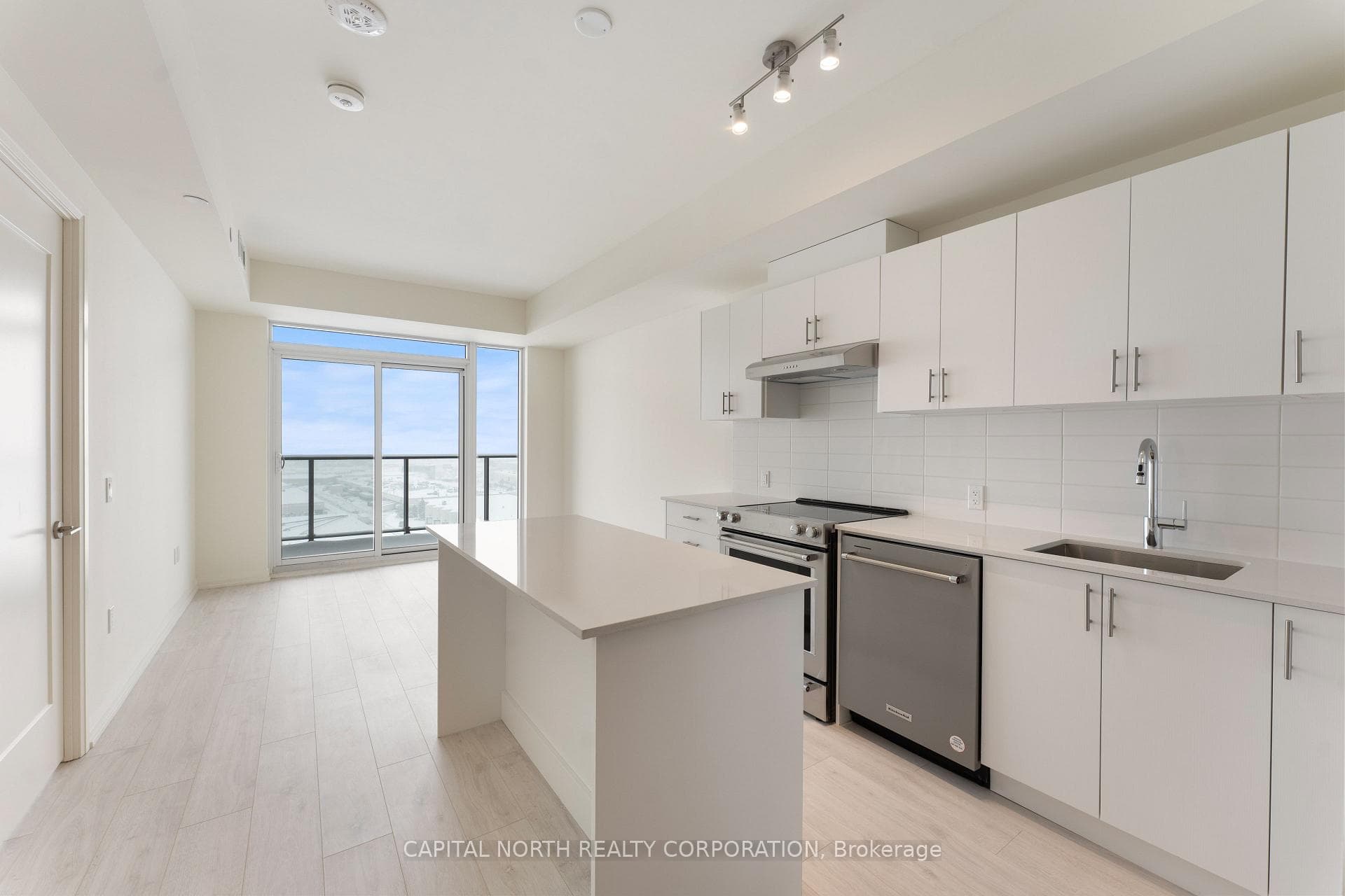 8960 Jane Street Unit 1206 photo 9