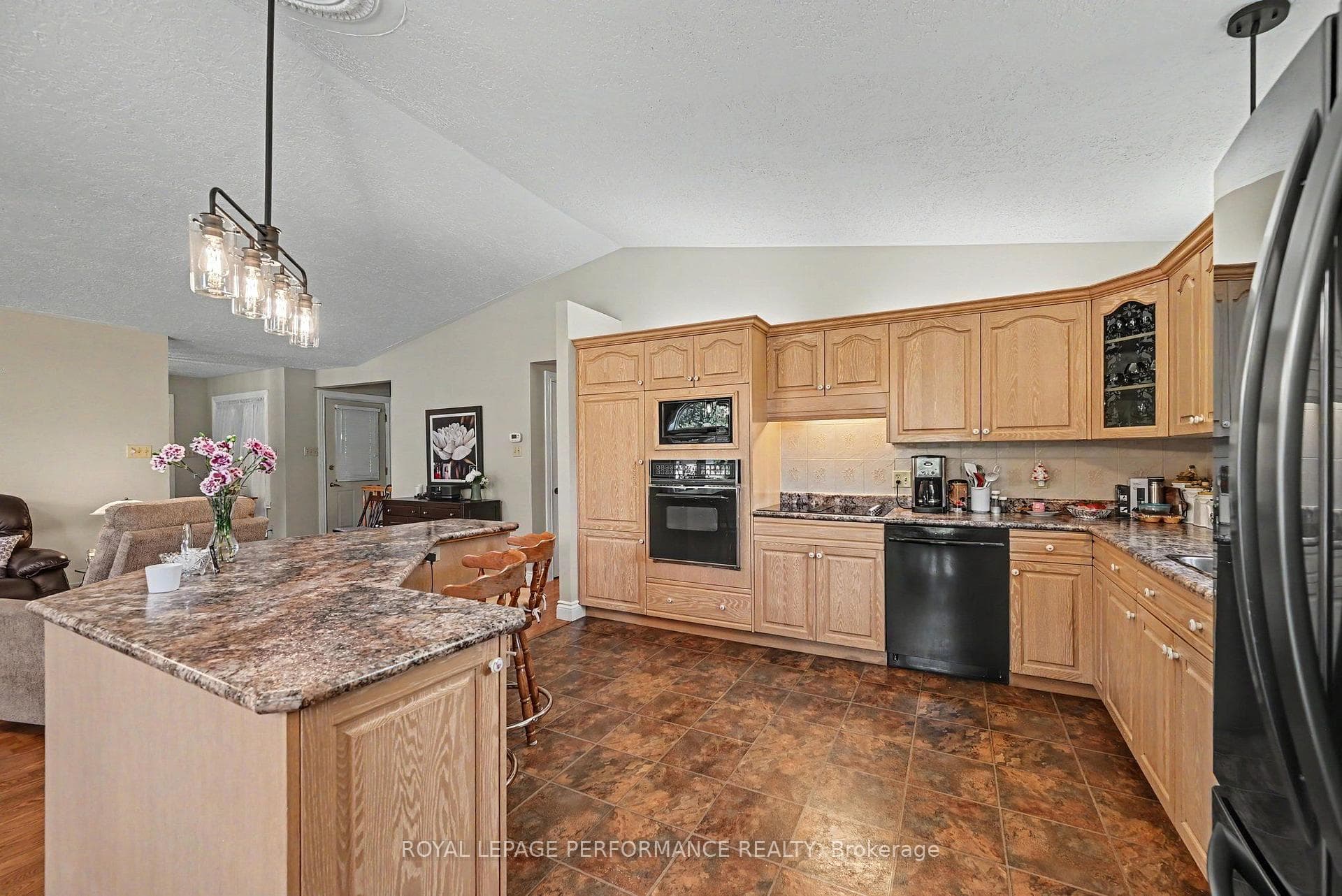 1401 Holy Cross Boulevard photo 13