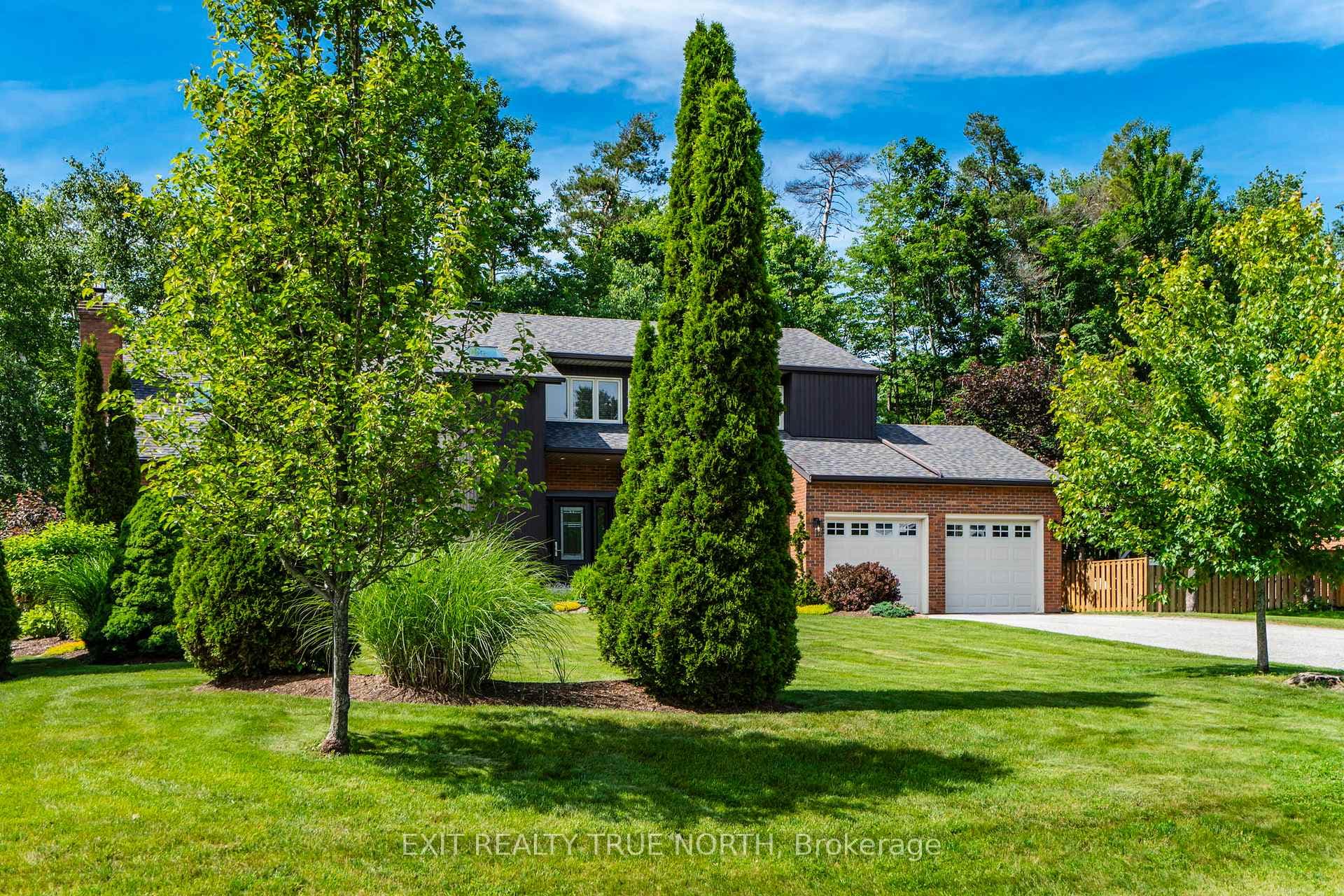 14 Rosewood Avenue photo 3