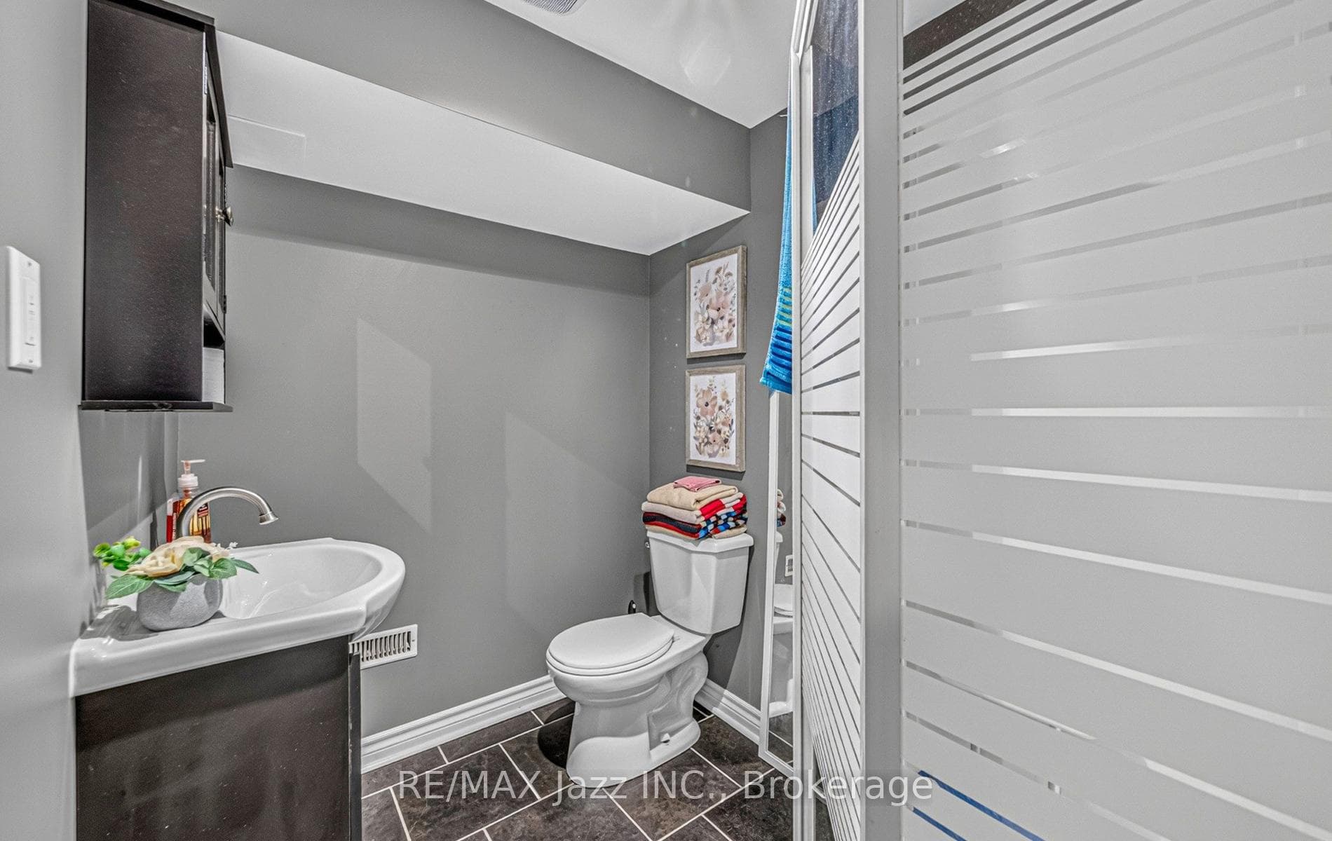 1387 Ritson Road photo 15
