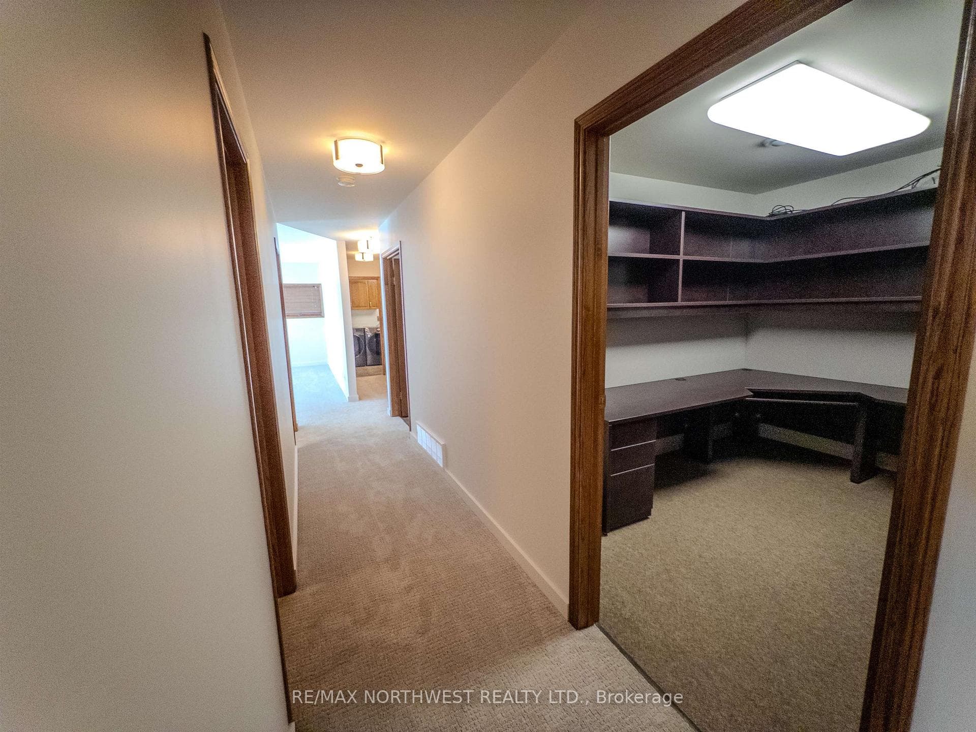 110 Lakeside Crescent photo 35
