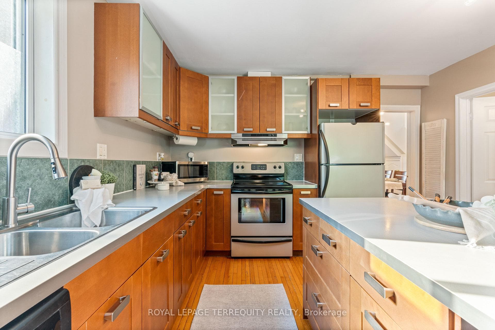181 College Avenue photo 14