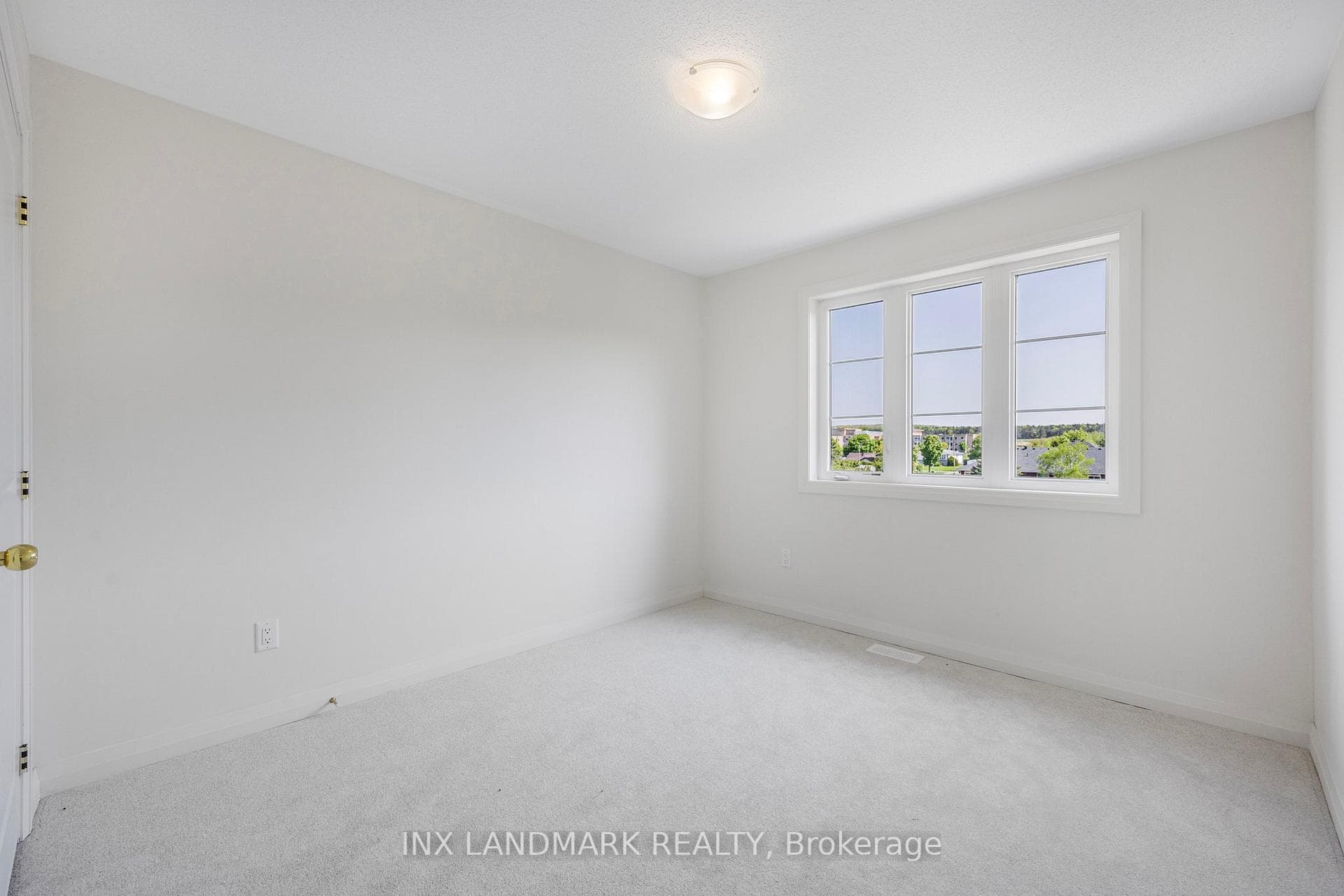 42 Lahey Crescent photo 17