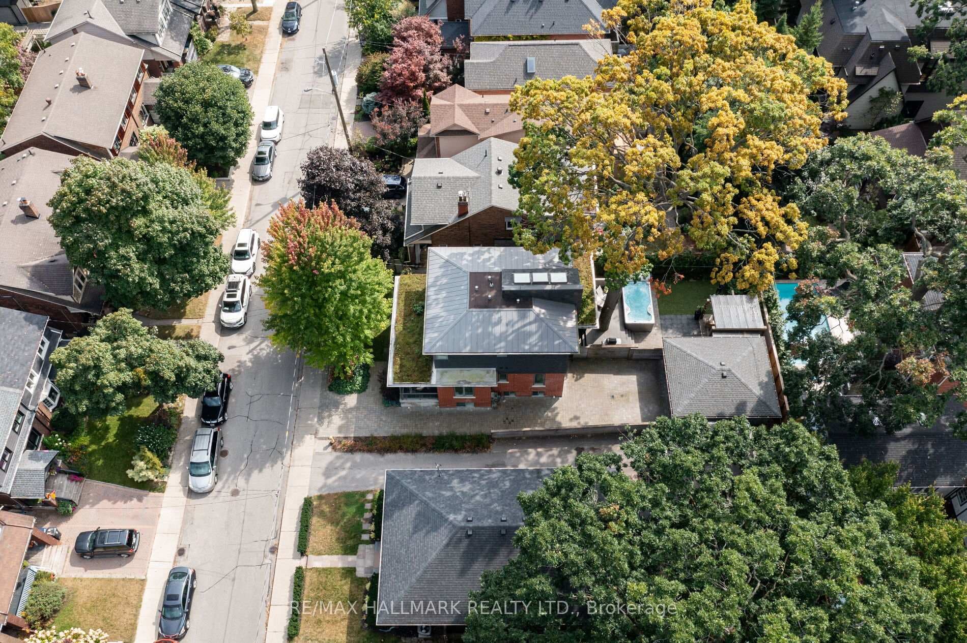18 Bingham Avenue photo 3