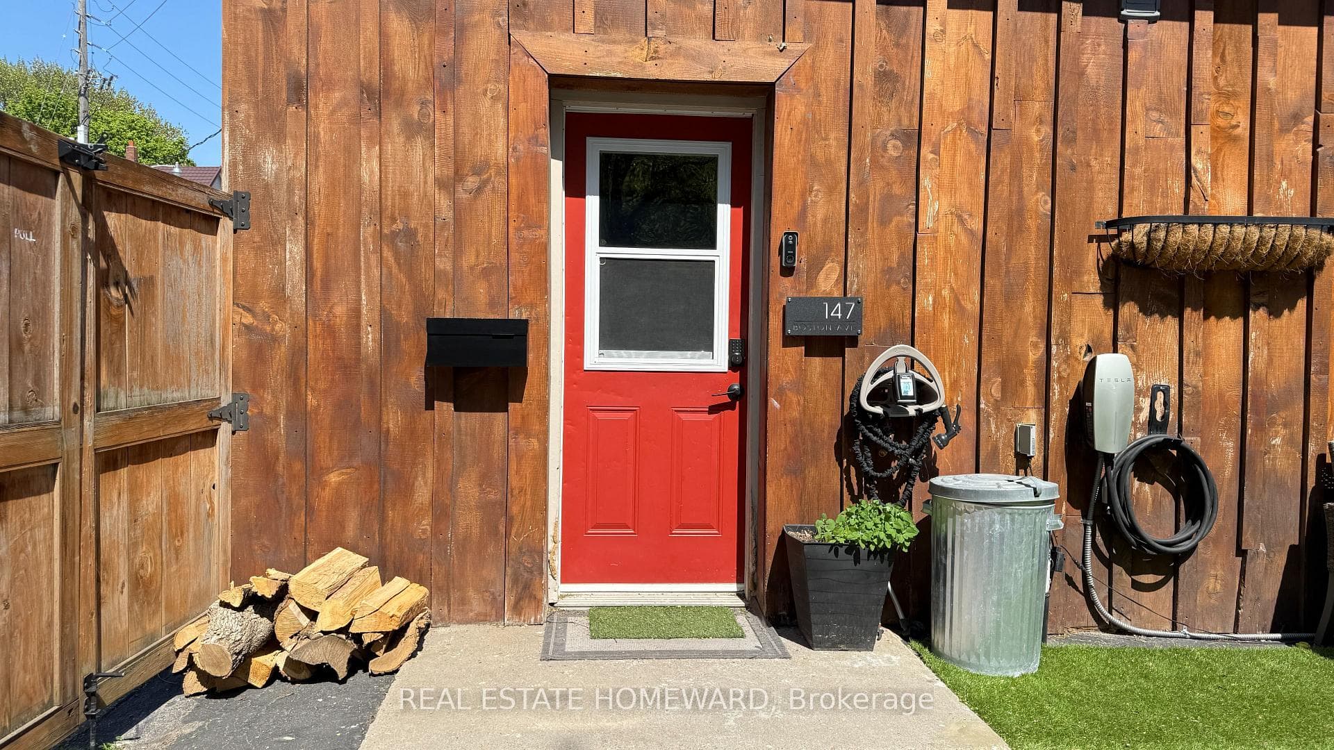 Private Entrance steps from parking