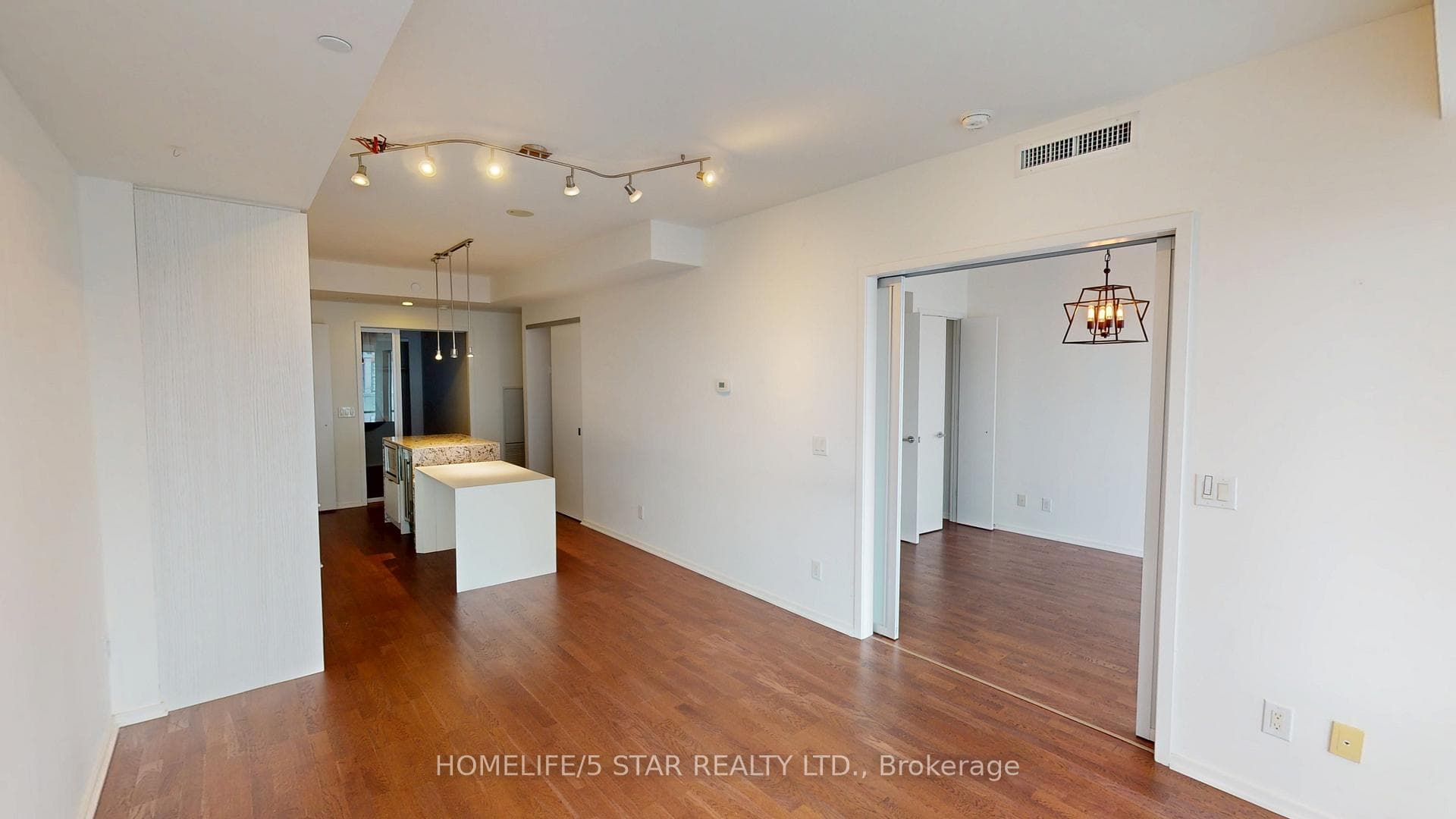 1 Bloor Street Unit 4407 photo 17