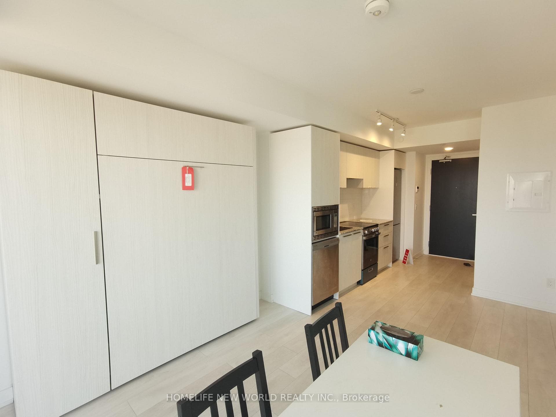 501 Yonge Street Unit 3406 photo 4