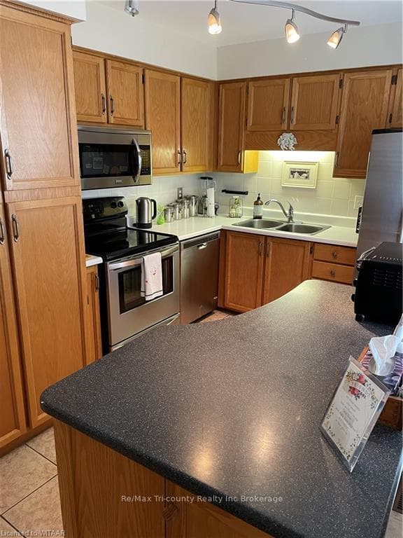 1 EDWIN Crescent photo 4