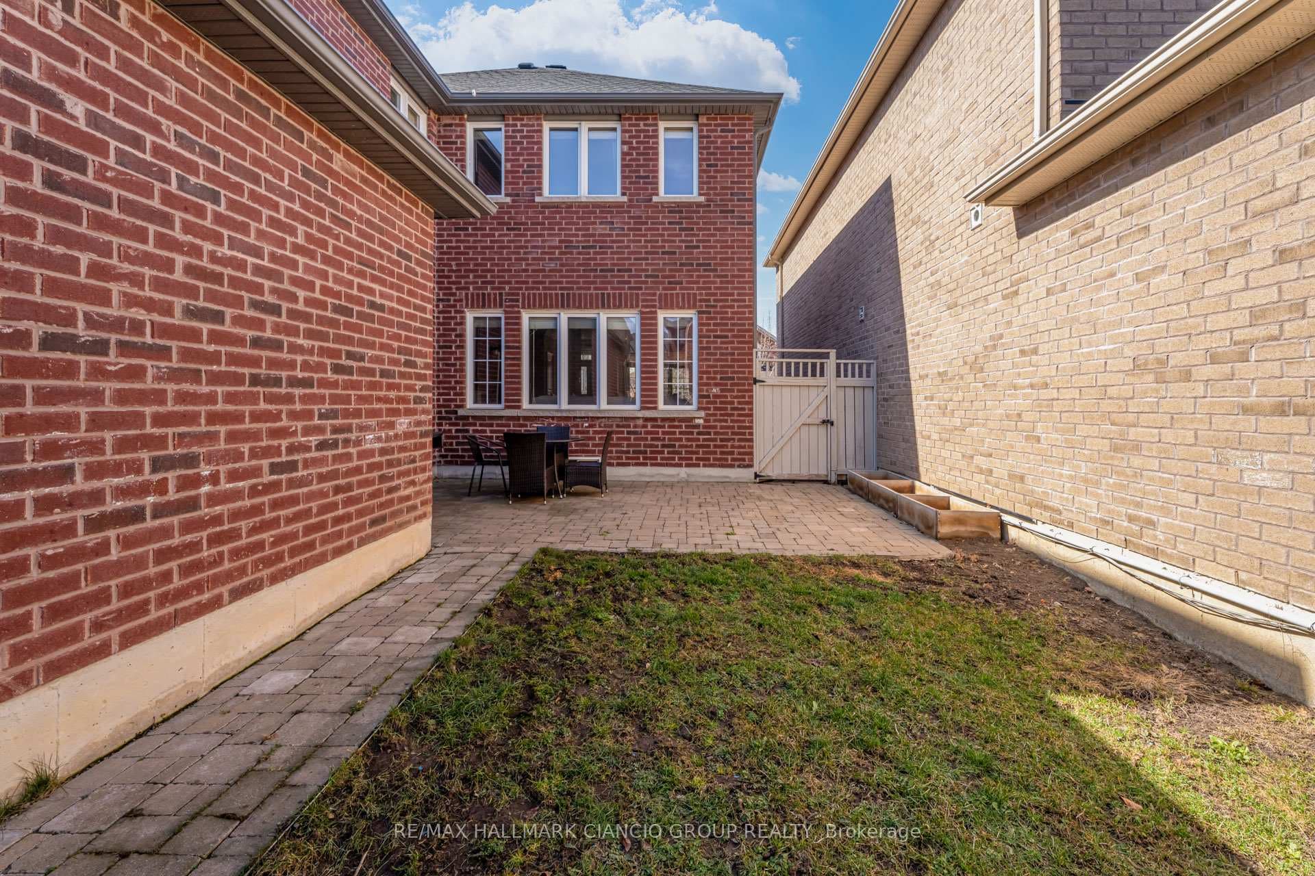 43 Balsam Street photo 34