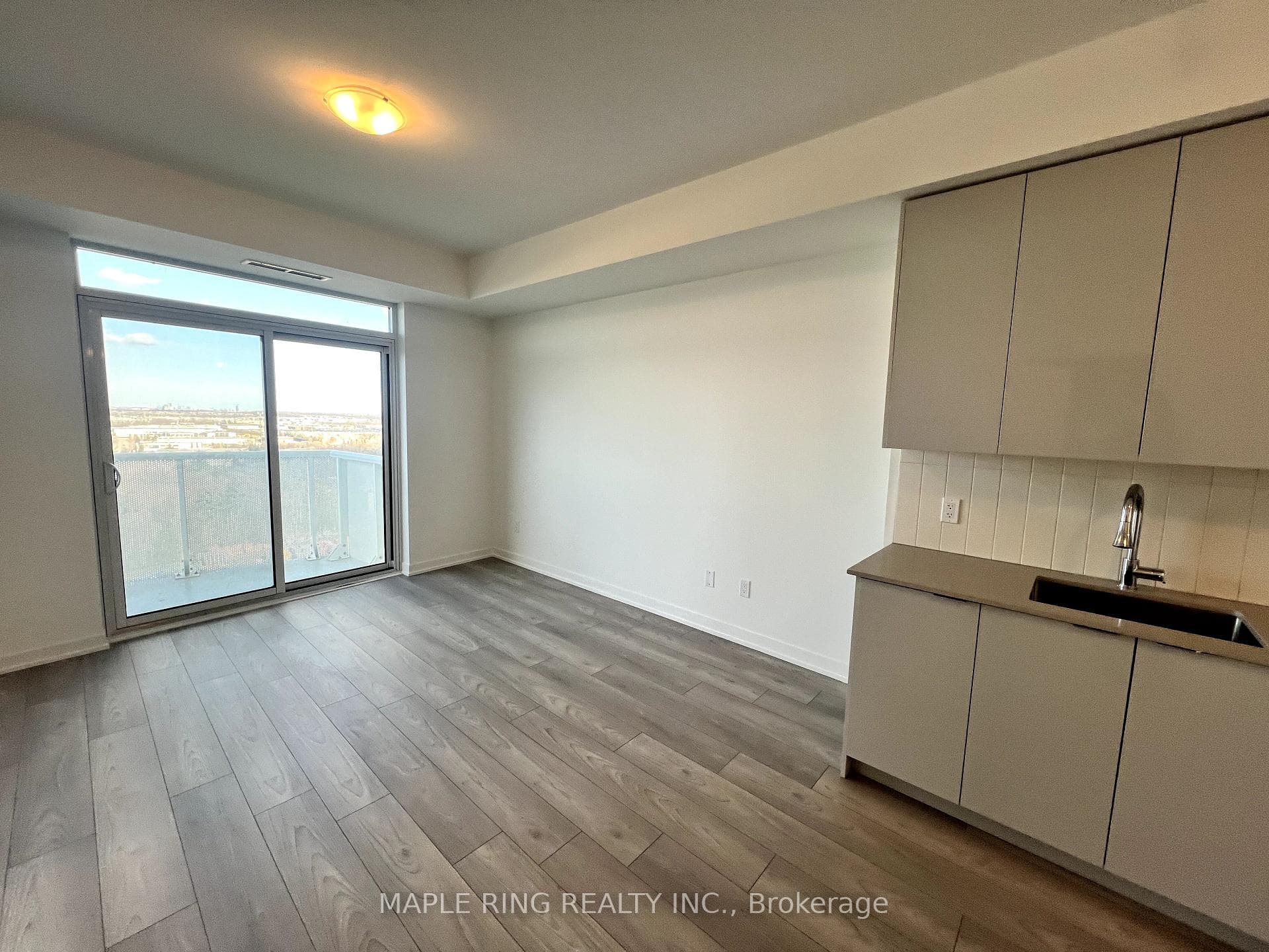 498 Caldari Road Unit 1728 photo 3