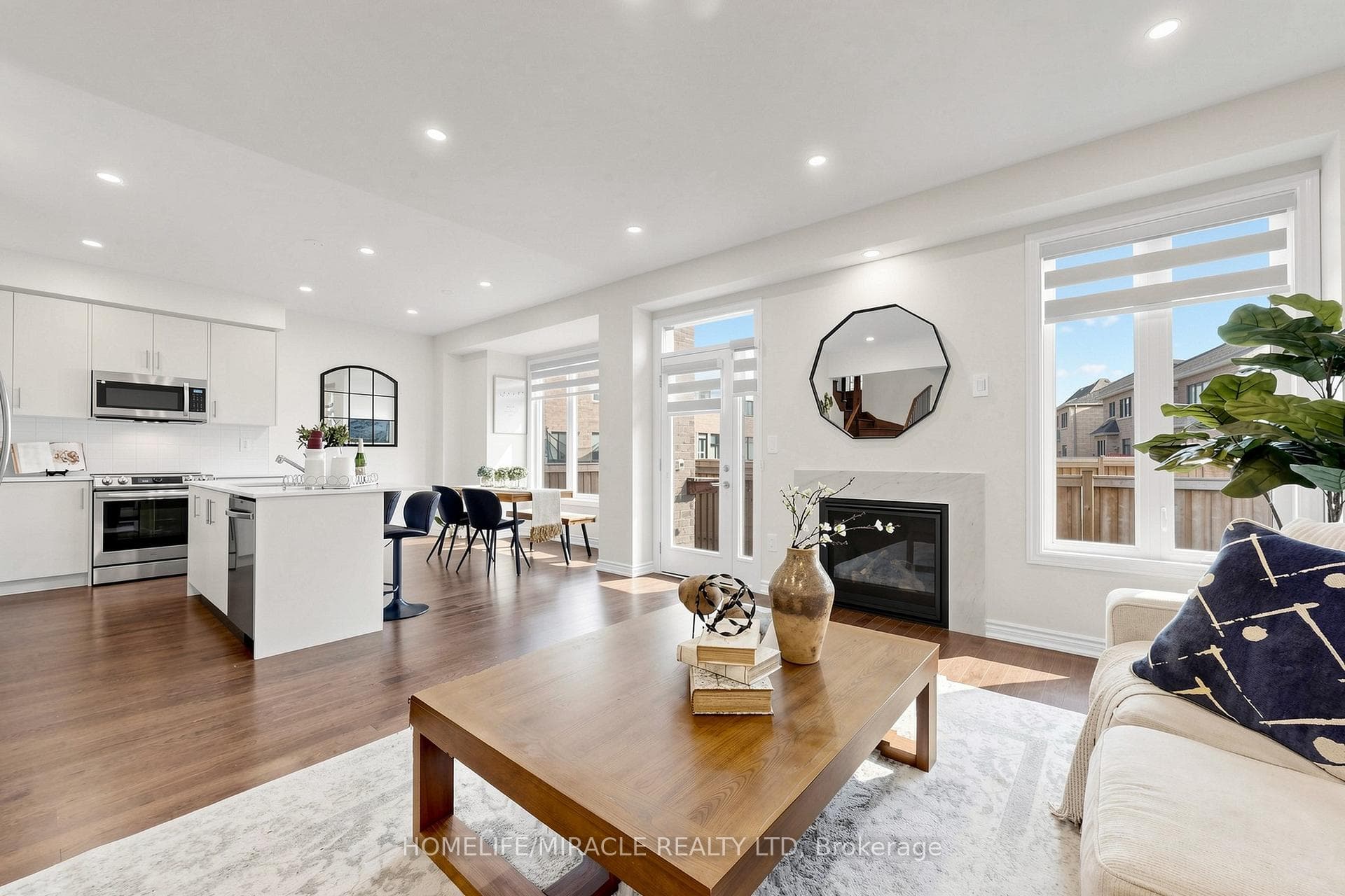 1492 Kitchen Court photo 8