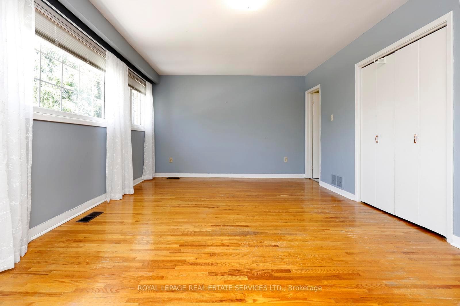 1492 Hillgrove Road photo 27