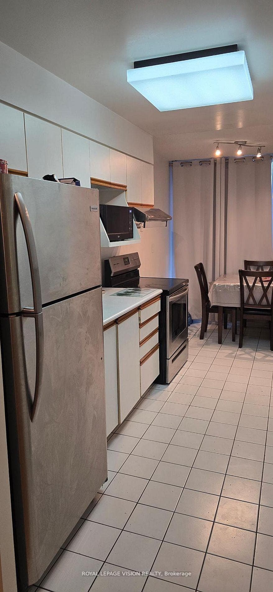 3231 Eglinton Avenue Unit 106 photo 19